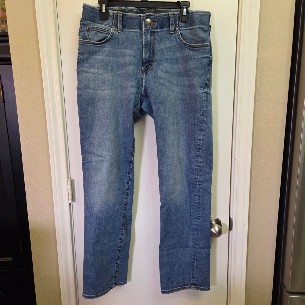 Lee Extreme Motion Straight Fit Tapered Leg Jeans Mens 34x32 Blue Medium Wash